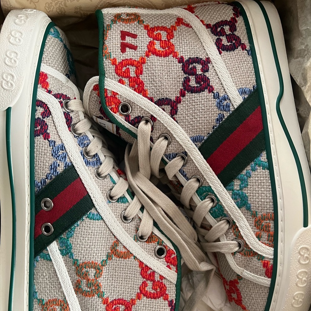 Women’s Gucci shoes / worn once